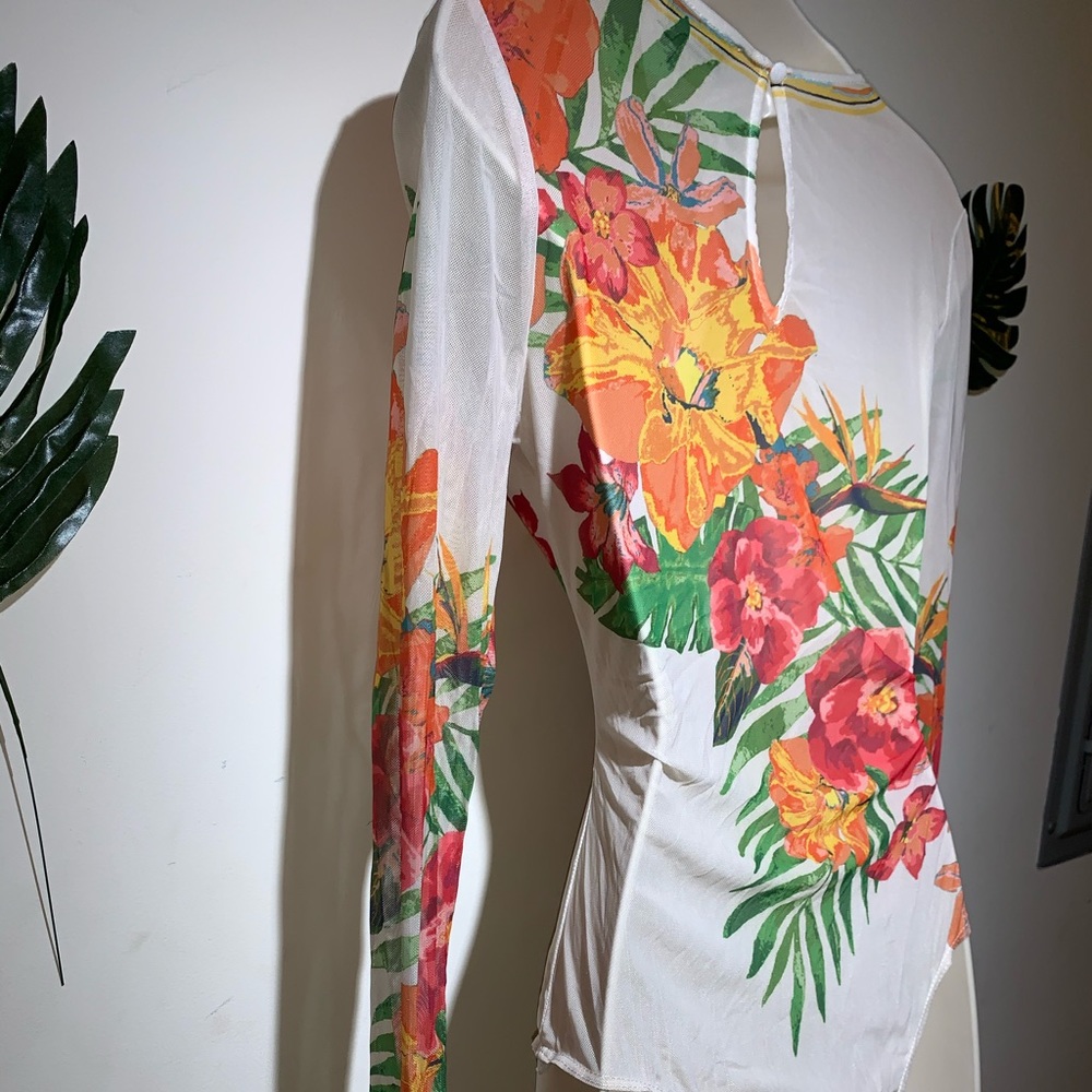 Top - Picture 9 of 12